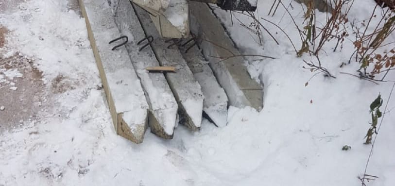 Фундамент на забивных ЖБ сваях
